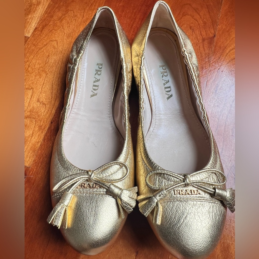 PRADA Gold lamé authentic ballerina flats. Like new condition